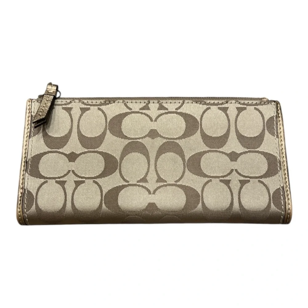 New Coach Khaki Gold Soho Lux Signature and Leather Checkbook Wallet 42060 New